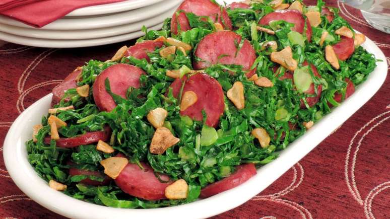 Refogado de couve com paio