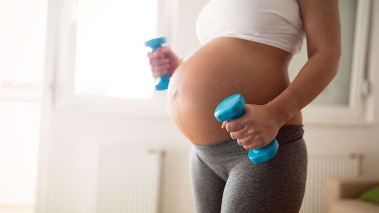 A atividade física durante a gravidez pode ajudar a prevenir doenças relacionadas à gestação -