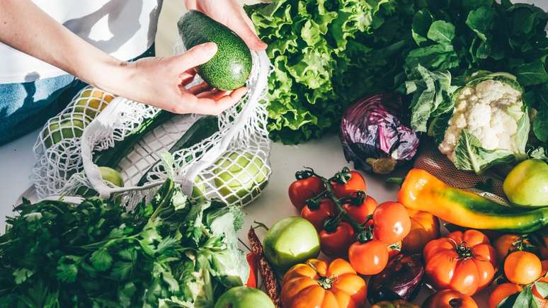 Algumas mudan&ccedil;as na dieta podem ajudar a reduzir o incha&ccedil;o