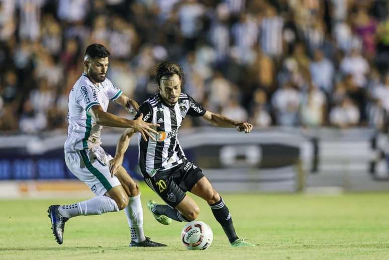 Meia atleticano, Hyoran começou no time titular na vitória contra o Ipatinga - (Pedro Souza / Atlético)