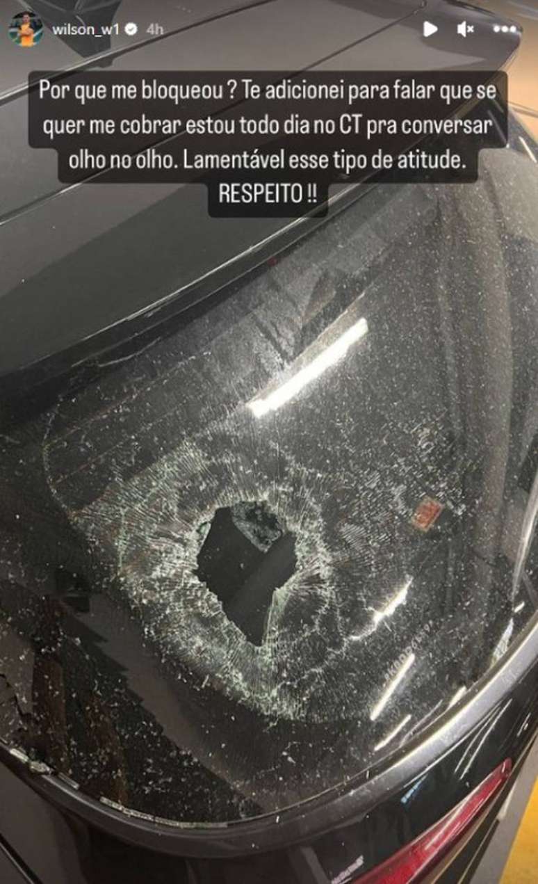 Wilson, do Figueirense, denuncia no Instagram vandalismo contra seu carro, que teve as janelas quebradas após a derrota por 4 a 0 para o Avaí.