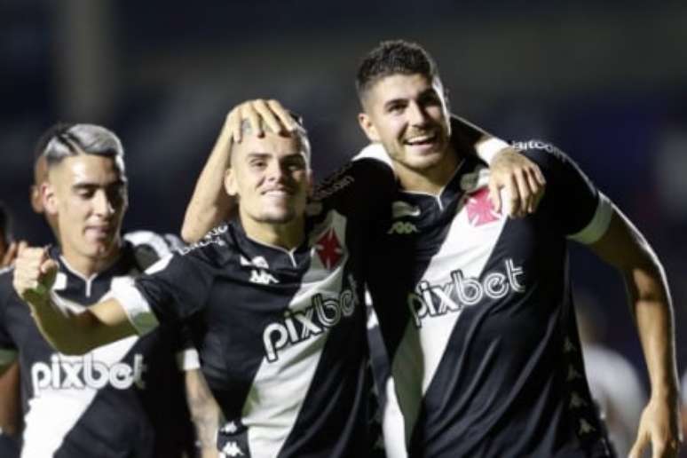The partnership between Gabriel Pec and Pedro Raul was successful at the start of the season (Photo: Daniel Ramalho/VASCO) The partnership between Gabriel Pec and Pedro Raul was successful at the start of the season (Photo: Daniel Ramalho/VASCO)