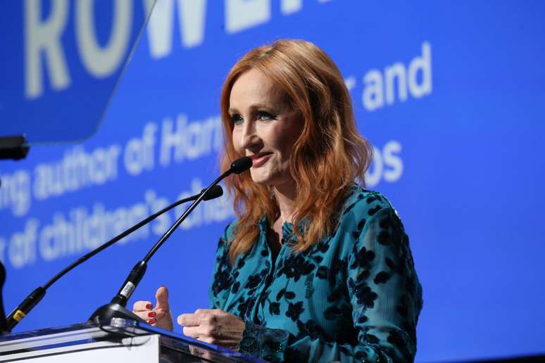 J.K. Rowlings já recebeu prêmios de grupos de defesa dos direitos humanos antes de tornar públicas suas posições transfóbicas.