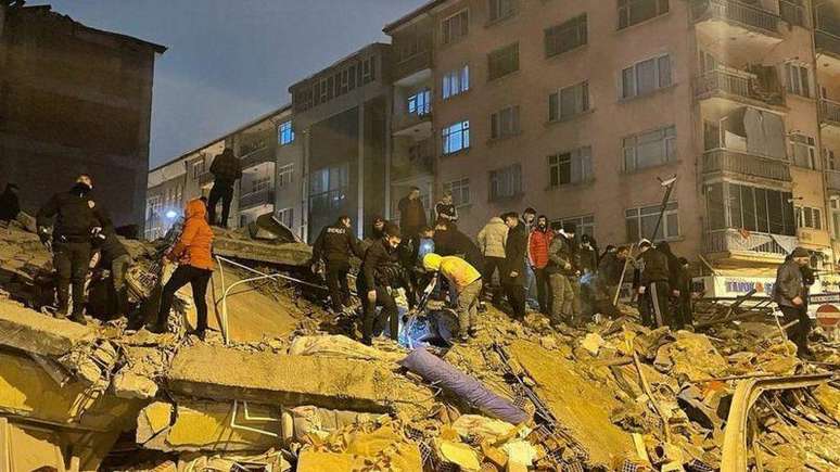 Turquia está localizada em cima de falhas geológicas que deixam o país suscetível a terremotos