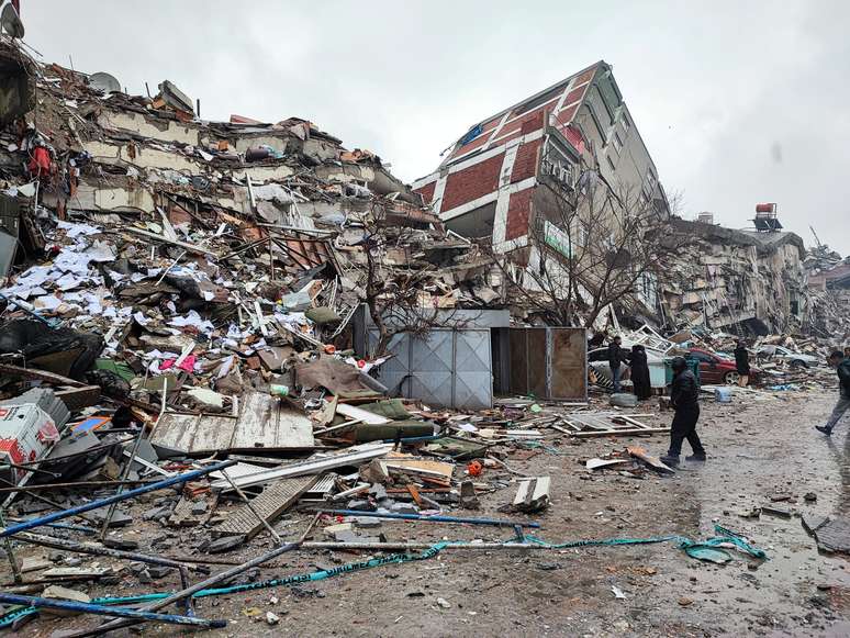 Destruição após terremoto na Turquia 