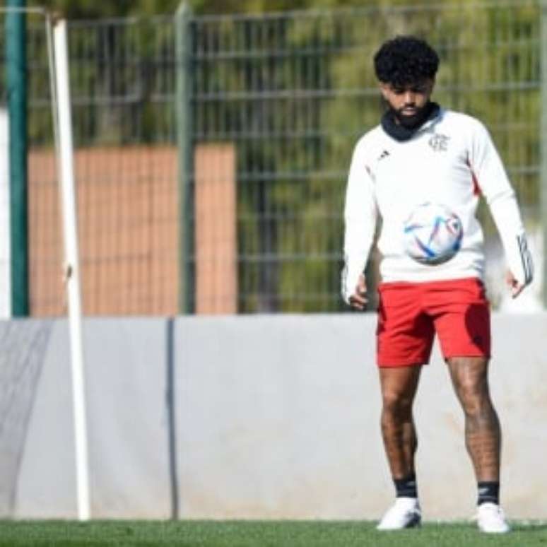 Gabigol em treino preparatório para o Mundial (Foto: Marcelo Cortes/Flamengo)