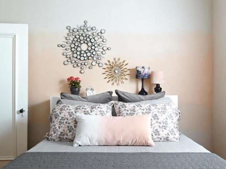 22. Quarto de casal com parede ombre laranja &ndash; Foto HGTV
