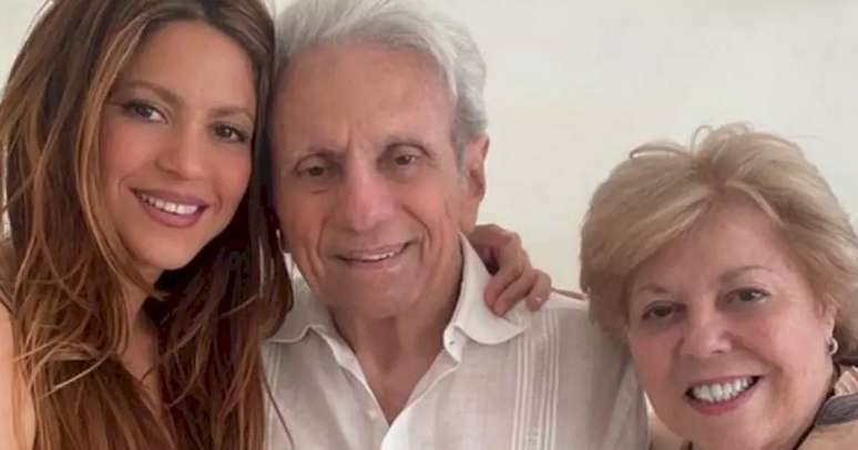 Shakira: The singer’s father has surgery postponed due to health complications