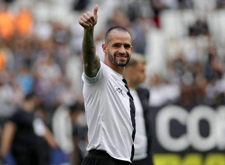 Renato durante aquecimento na Arena (Foto: Rodrigo Coca / Ag. Corinthians)