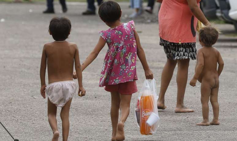 O tratamento utiliza protocolos e diretrizes à base de fórmula. Adesão é um desafio, já que o uso desse tipo de alimento não faz parte da cultura yanomami