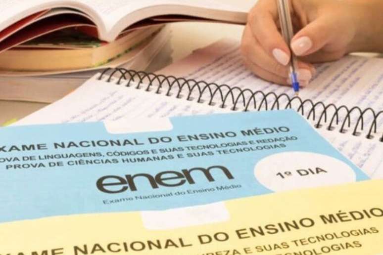 Resultado do Enem 2022 é divulgado: confira os benefícios ofertados pela  Unisanta através do exame