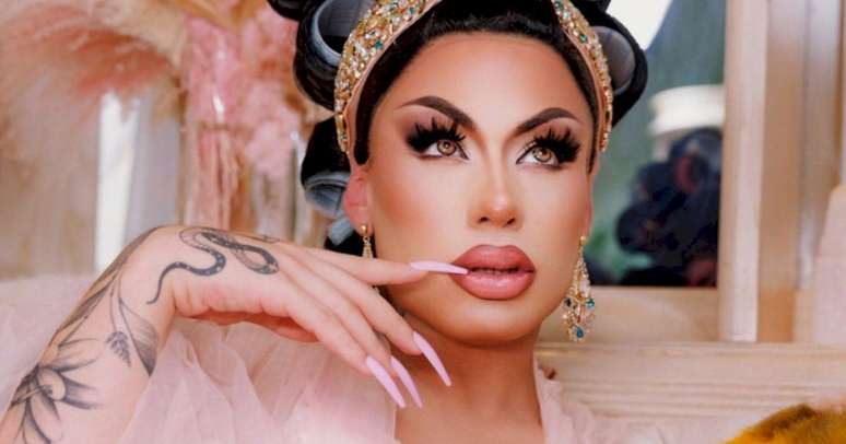 Grag Queen will headline The Town and get a Freddie Mercury tattoo on his arm