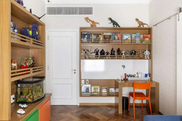 36. Tons de laranja para quarto e escritorio com cadeiras decorativas &ndash; Foto Escritorio Martins Valente