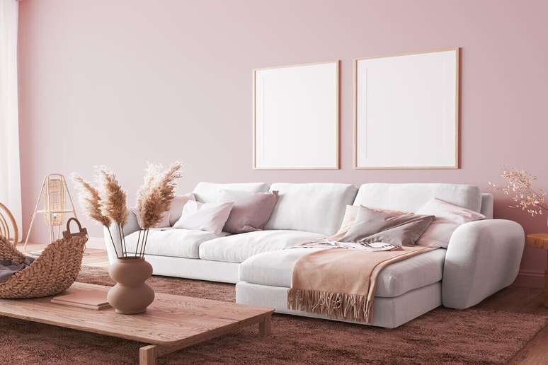 The use of light colors gives a sense of spaciousness to the space. 