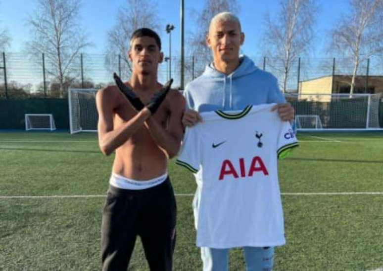 Luva de Pedreiro e Richarlison (Foto: Reprodução/Instagram)