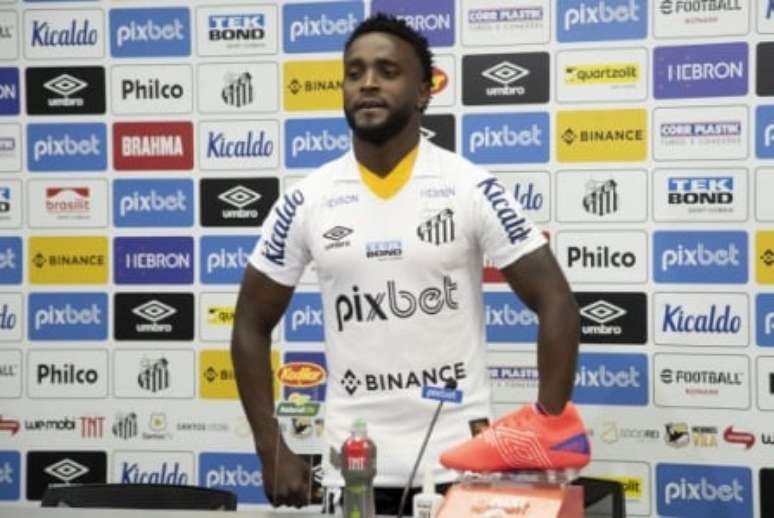 Apresentação de Mendoza no Santos (Foto: Ivan Storti/Santos FC)