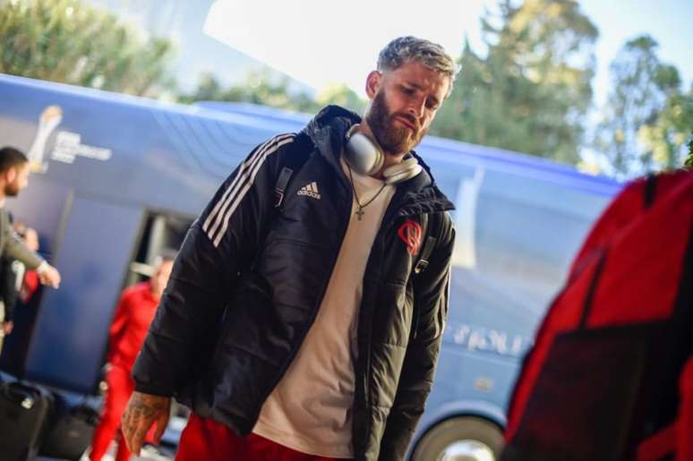 Flamengo: situação de Léo Pereira preocupa, e zagueiro pode ser baixa na Recopa