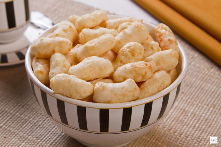 Biscoito de polvilho é apenas um dos tipos de lanches rápidos para levar na mochila e curtir o Carnaval