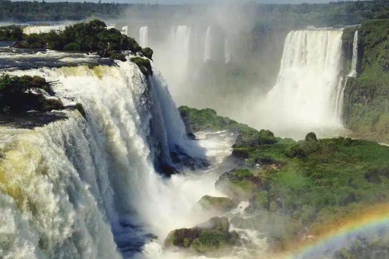 Foz do Iguaçu tem beleza das cataratas e passeios diversos