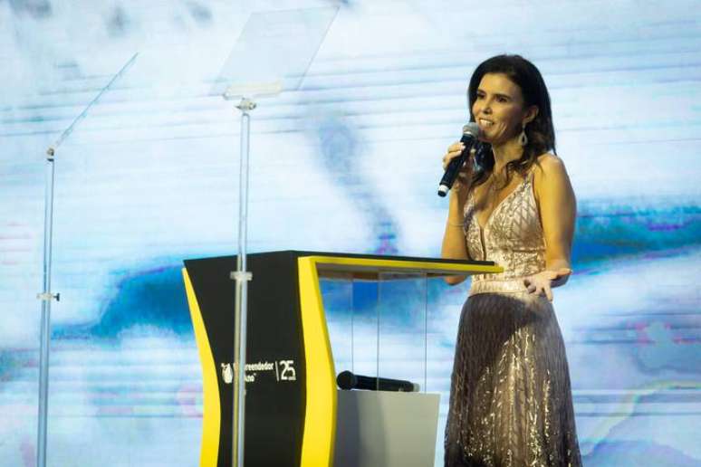 Raquel Teixeira, s&oacute;cia-l&iacute;der da EY Private para Am&eacute;rica do Sul e l&iacute;der dos programas Winning Women e Empreendedor do Ano
