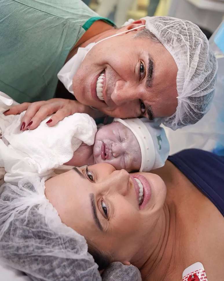Claudia Raia is a mother again at 56: “Welcome, Luca”