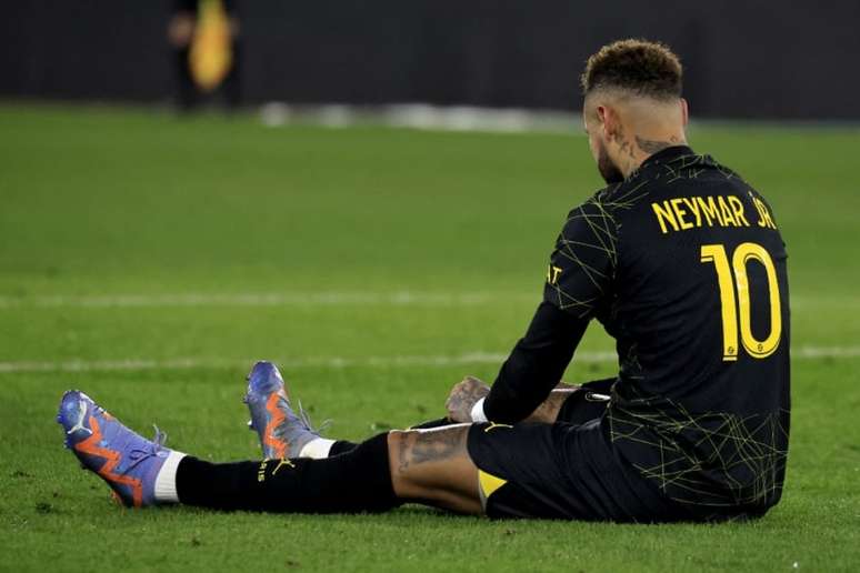 Neymar fora do PSG? Jornal afirma que clube não conta mais com o jogador