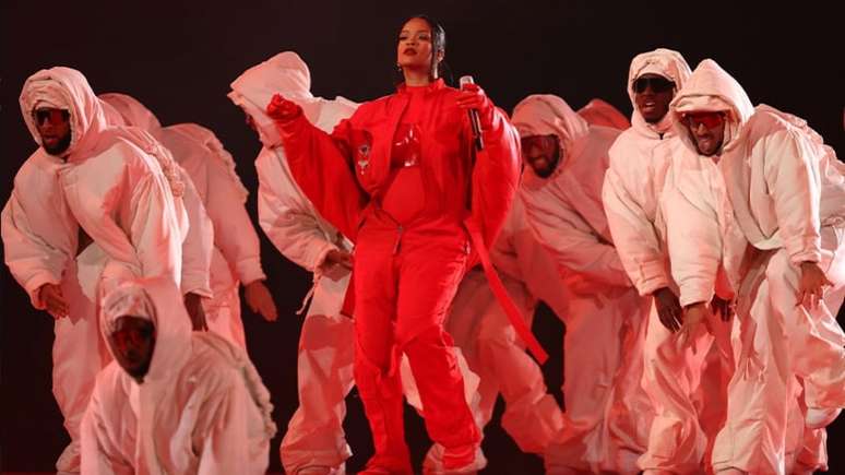 Rihanna fez o show do intervalo no Super Bowl deste domingo (AFP)