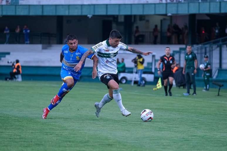 Em jogo de seis gols, Coritiba empata no Couto Pereira