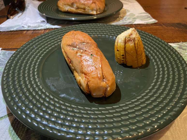 Entradas do rodízio: pão de alho e milho na grelha