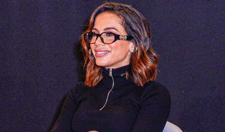 What is the secret why Anitta’s English is so good?  See answers and tips to help you learn