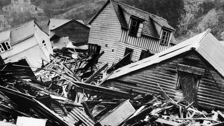 Terremoto destruiu casas em Valdívia, no Chile, em 1960