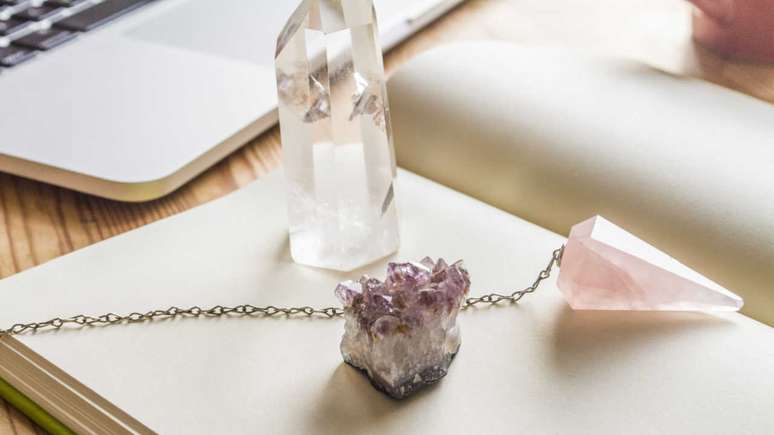 4 crystals to renew energy in your work environment