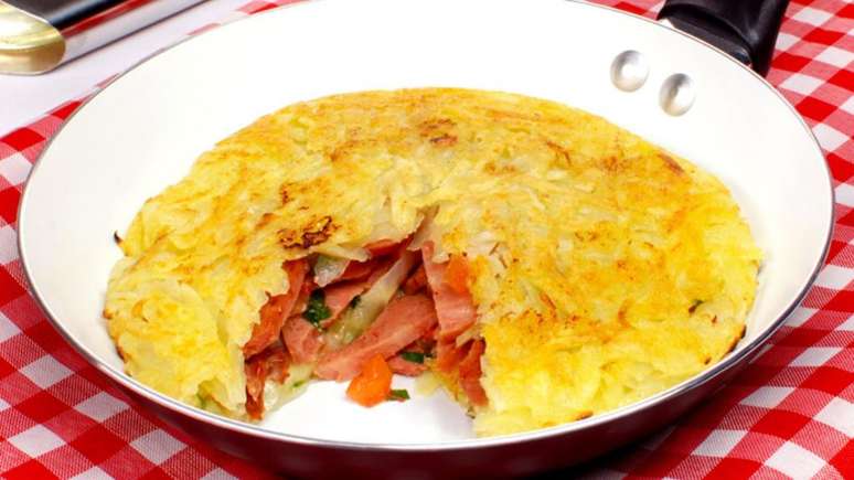 Batata rosti recheada &eacute; um exemplo de acompanhamentos r&aacute;pidos