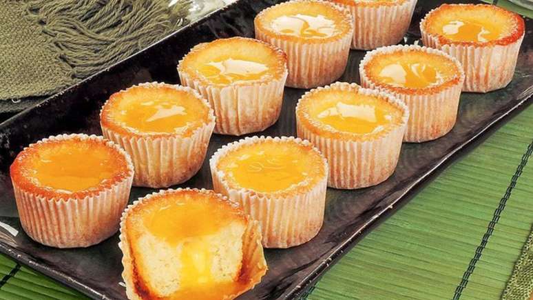 Cheesecake with orange sauce