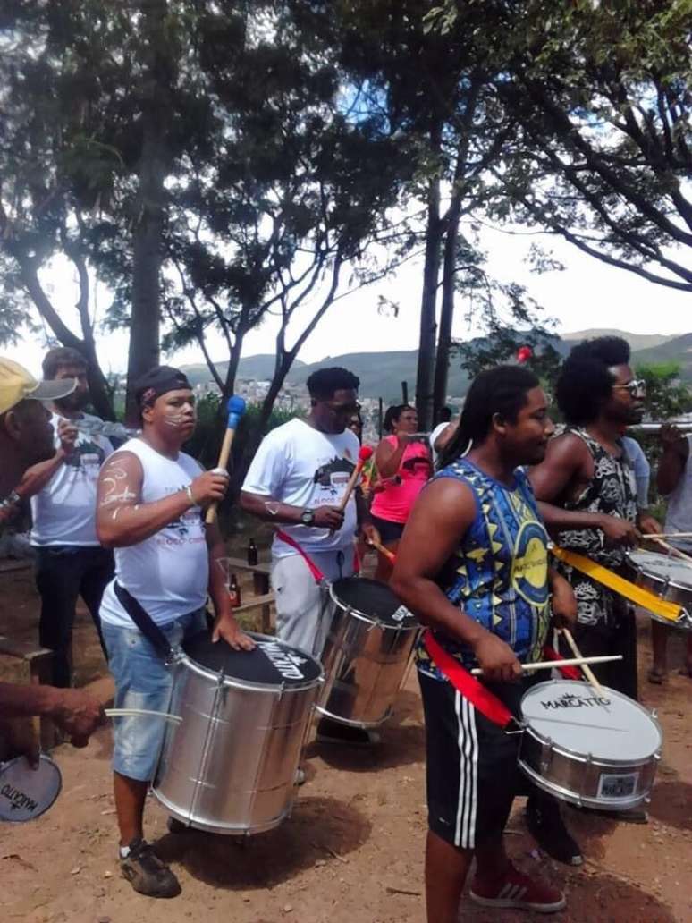 Do Aglomerado da Serra, o Bloco Caranguejo, cujo nome é inspirado em Chico Science, desfila dia 21 de fevereiro