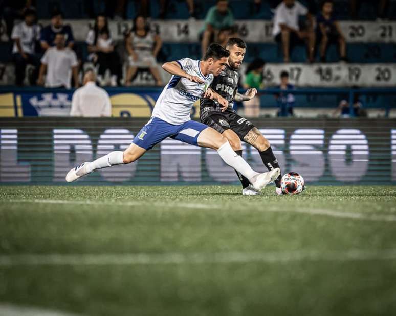 Lucas Lima em ação pelo Santos contra o Santo André (Foto: divulgação/Santos)