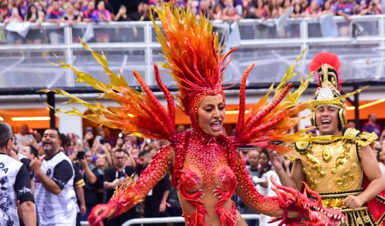 Sabrina Sato representou o dragão de São Jorge no desfile do carnaval 2023 da Gaviões da Fiel torcida em 18 de fevereiro de 2023.