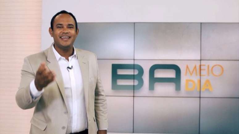 Apresentador da TV Bahia divertiu seguidores ao contar como 'trollou' foliã