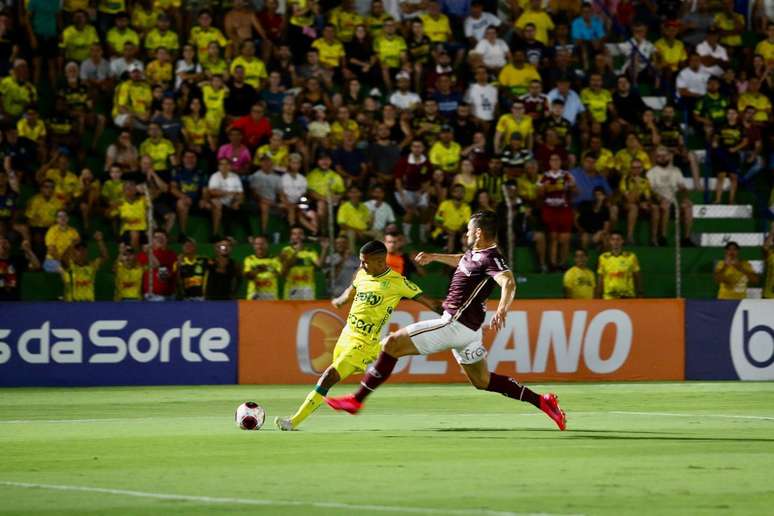 Atacante do Mirassol projeta jogo contra o Corinthians: 