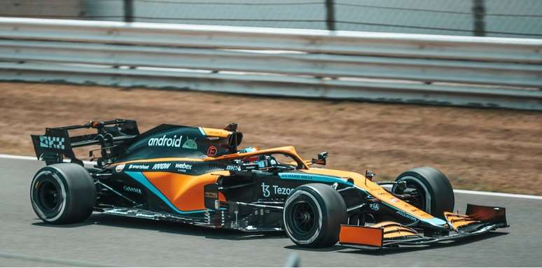 Colton Herta testando com a McLaren de 2021 em Portim&atilde;o. Usar carros anteriores n&atilde;o tem limita&ccedil;&atilde;o.
