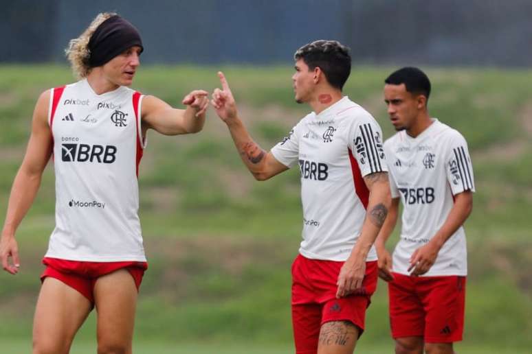 Flamengo faz último treino no Rio antes de decisão pela Recopa; veja os relacionados
