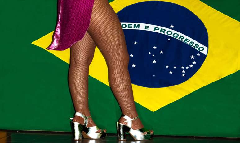 Carnival: Dancing in high heels can cause health problems