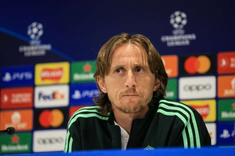 Modric abre o jogo sobre renovação com o Real Madrid (Foto: LINDSEY PARNABY / AFP)