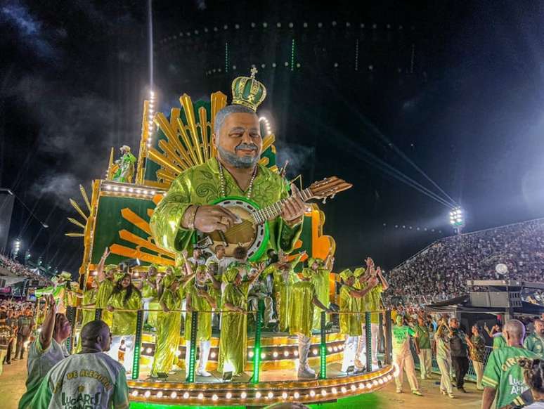 Império Serrano abriu a noite de desfiles do Grupo Especial das escolas de samba do Rio (Foto: Reprodução/ Império Serrano)