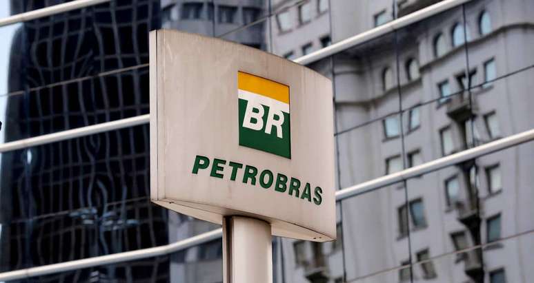 Petrobras reduz preço da gasolina e do diesel a partir de quarta-feira