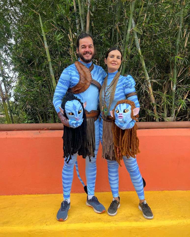 Túlio Gadelha e Fátima Bernardes fantasiados de personagens do 'Avatar'