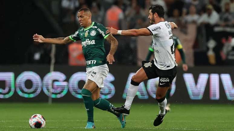 Fifa publica em site que Palmeiras e Corinthians têm um Mundial