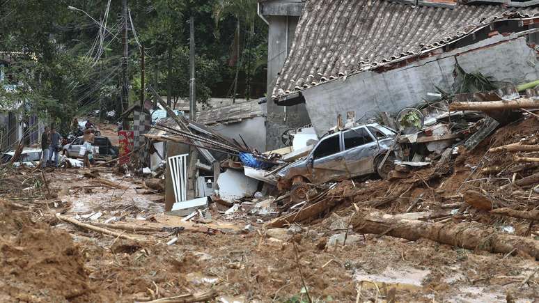 Destruição na região de Juquehy, em São Sebastião, após a enchente do fim de semana