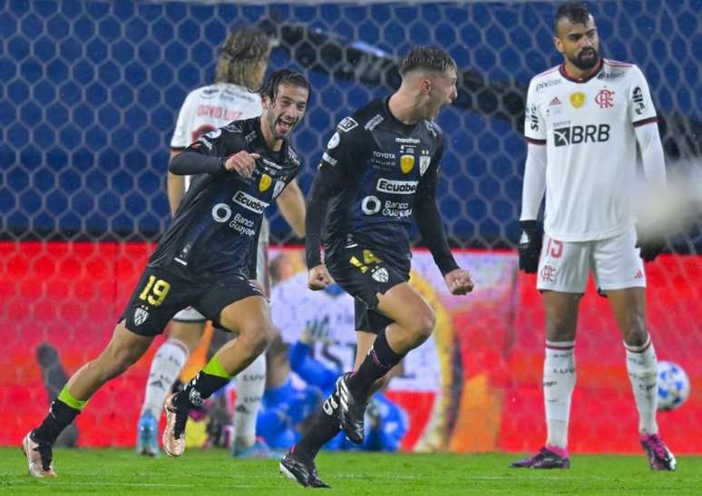 Flamengo is dominated and loses against Independiente Del Valle in the first leg of the Recopa Sudamericana