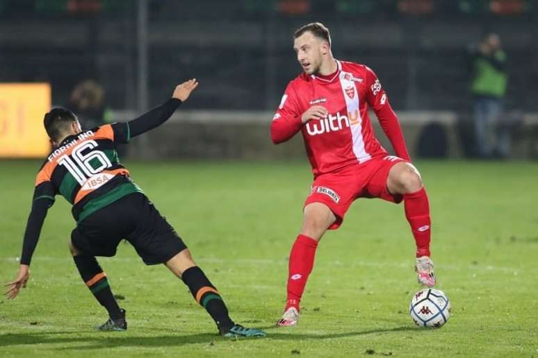 Carlos Augusto marcou quatro gols na atual temporada (Foto: Reprodução/Facebook Monza)